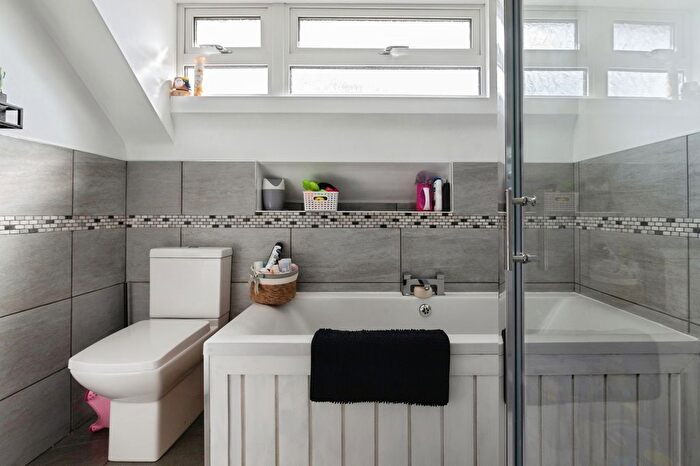 3 Bedroom Terraced House For Sale In Salesbury Drive, Billericay, Essex, CM11