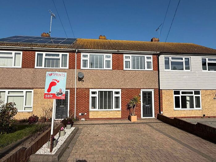 3 Bedroom Terraced House For Sale In Yarrow Close, Broadstairs, CT10
