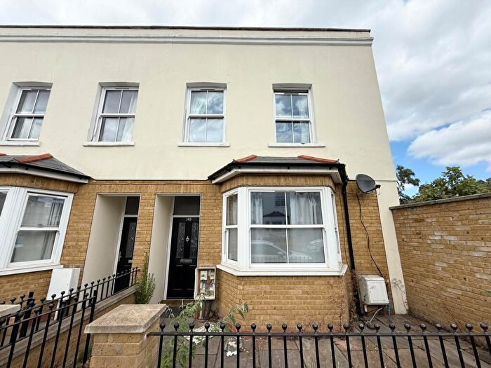 5 Bedroom House To Rent In Brayards Road, Peckham, SE15