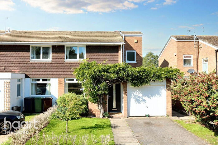 3 Bedroom Semi-Detached House For Sale In St Johns Way, Thetford, IP24