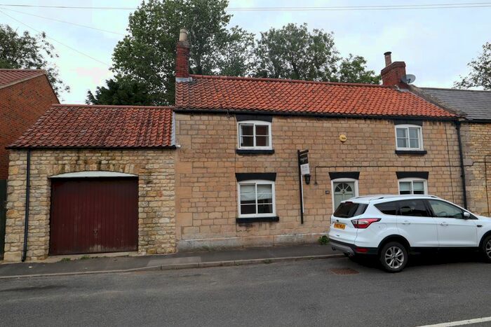 3 Bedroom Semi-Detached House To Rent In High Street, Leadenham, LN5