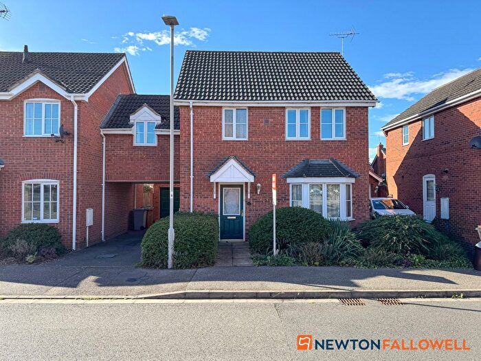 4 Bedroom Link Detached House For Sale In Lancaster Road, Coddington, NG24