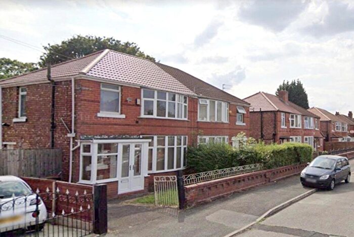 4 Bedroom Semi Detached House To Rent In Brentbridge Road, Fallowfield, M14