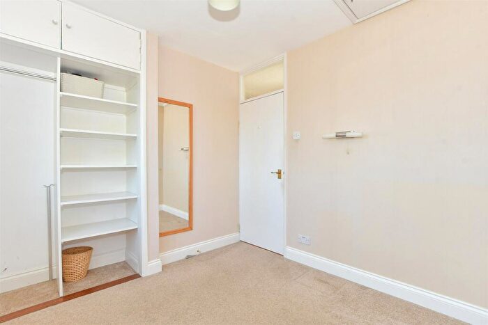 4 Bedroom Detached House For Sale In Christopher Way, Emsworth, Hampshire, PO10