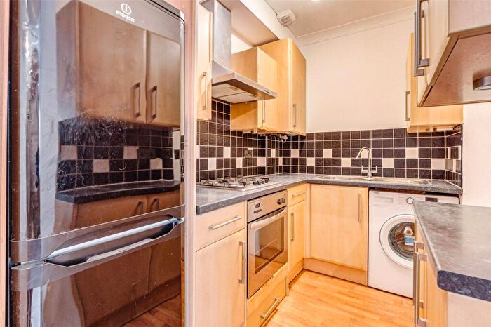 1 Bedroom Flat To Rent In Selden Lane, Worthing, West Sussex, BN11