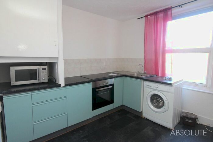 1 Bedroom Flat To Rent In St. Marychurch Road, Torquay, Devon TQ1