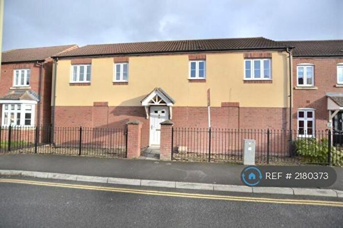 2 Bedroom Flat To Rent In Kingsway, Gloucester, GL2