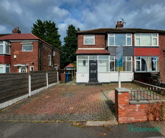 3 Bedroom Semi-Detached House To Rent In Eastleigh Road, Prestwich, Manchester, M25