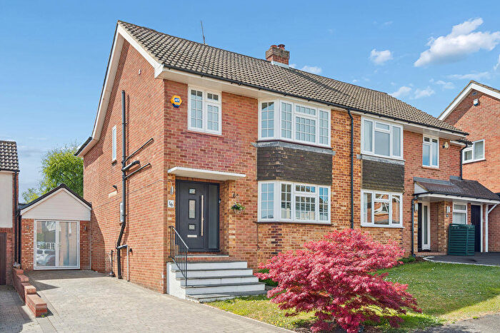 3 Bedroom Semi-Detached House For Sale In Marlow, SL7
