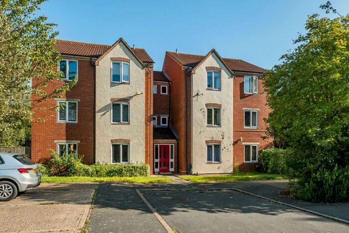 1 Bedroom Flat For Sale In Didcot, Oxfordshire, OX11