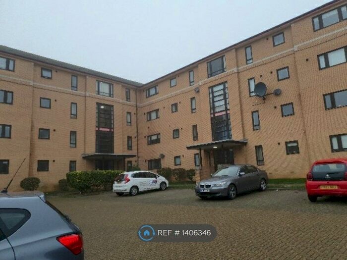 2 Bedroom Flat To Rent In Albion Place, Campbell Park, Milton Keynes, MK9