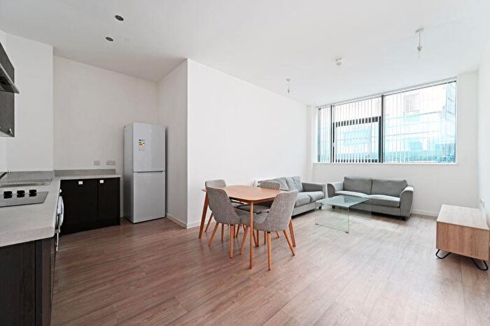 2 Bedroom Apartment To Rent In Apt The Gateway, Sheffield, S2