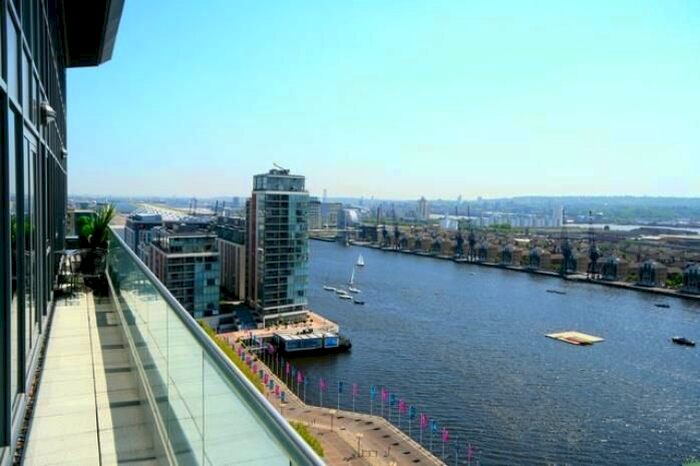 3 Bedroom Flat To Rent In Western Gateway, London, E16