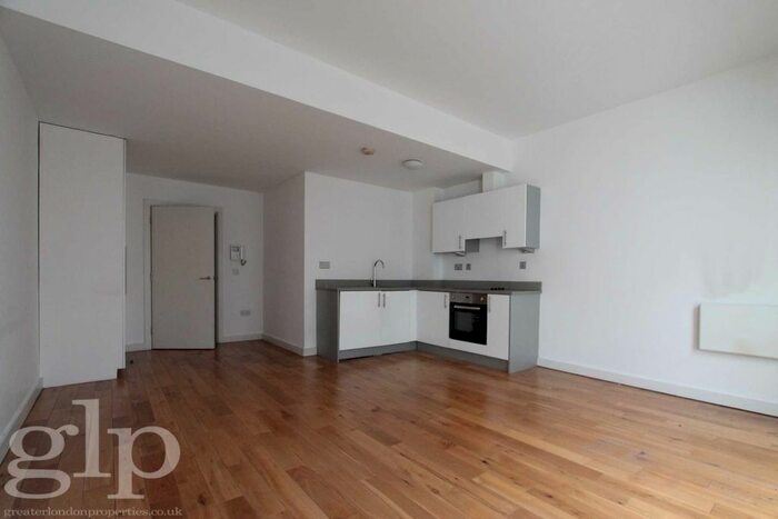 Studio To Rent In York Way, Kings Cross N1