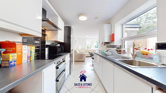 5 Bedroom House To Rent In May Street, Cathays, Cardiff, CF24