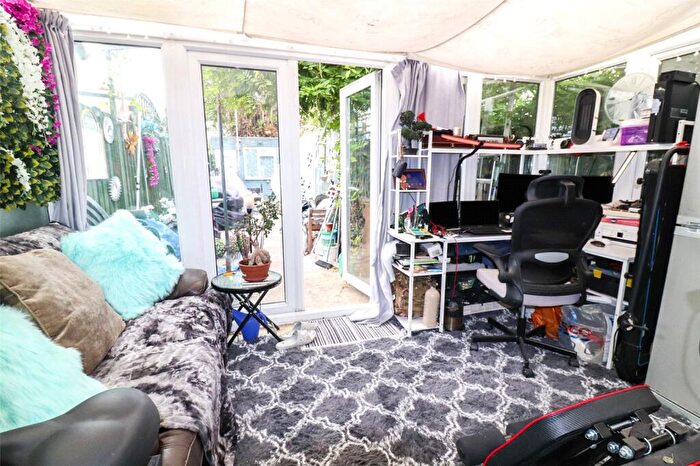 3 Bedroom Terraced House For Sale In Hazel Road, Erith, DA8