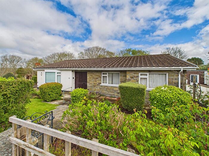 3 Bedroom Bungalow For Sale In Priory Lodge Close, Milford Haven, SA73