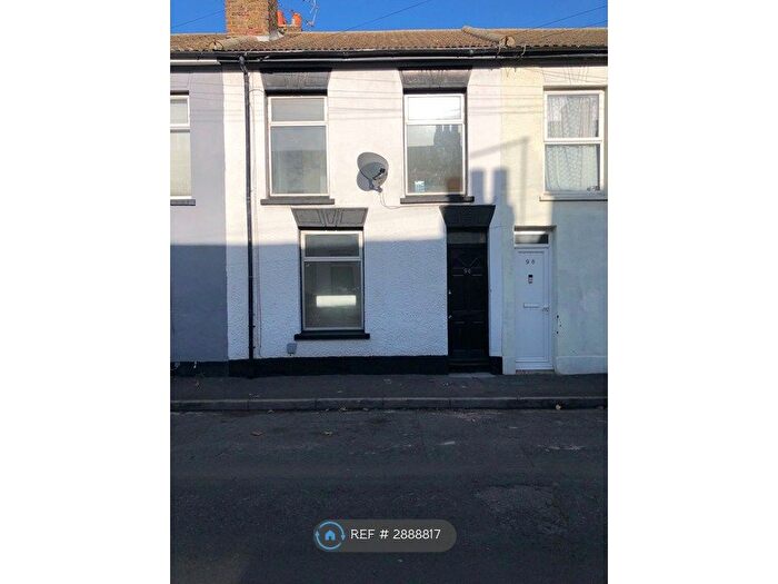 4 Bedroom Terraced House To Rent In Alma Street, Sheerness, ME12