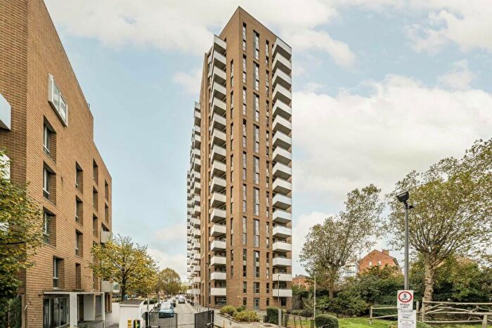 1 Bedroom Flat To Rent In Hannaford Walk, Bow, E3