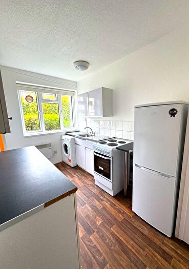 1 Bedroom Flat To Rent In Effra Road, Wimbledon, SW19