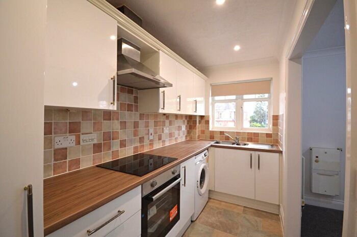 1 Bedroom Flat To Rent In Kenton Road, Harrow, HA3