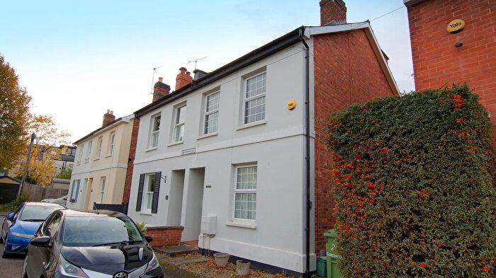 2 Bedroom Semi Detached House To Rent In Leckhampton, GL53