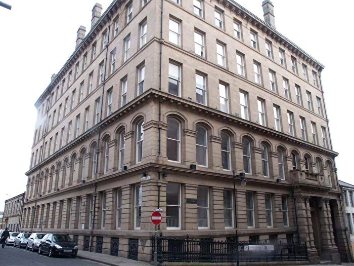 2 Bedroom Apartment For Sale In Behrens Warehouse, East Parade, Bradford, West Yorkshire, BD1