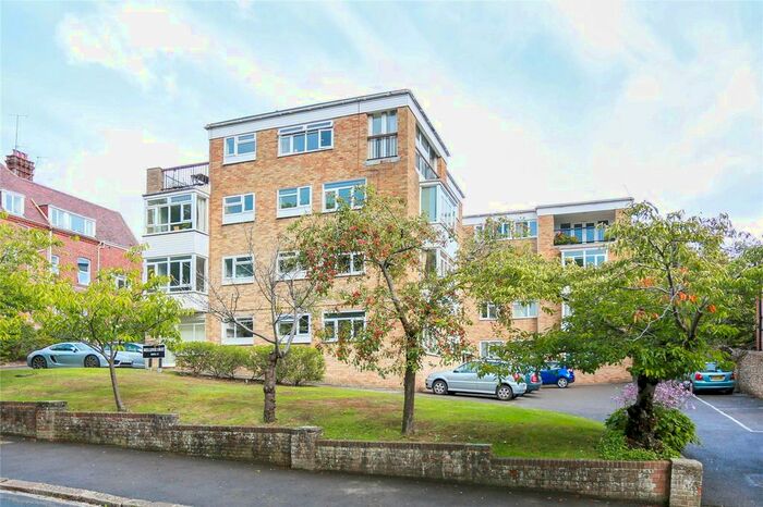 2 Bedroom Flat To Rent In Preston Park Avenue, Brighton, East Sussex, BN1