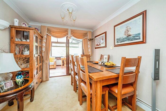 4 Bedroom Detached House For Sale In Hall Road, Hopton, Great Yarmouth, NR31