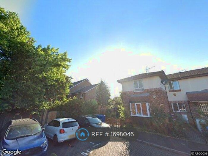 1 Bedroom Semi-Detached House To Rent In Chaucer Drive, London, SE1