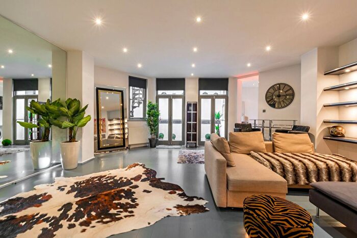 1 Bedroom Flat To Rent In Bramham Gardens, South Kensington, London, SW5