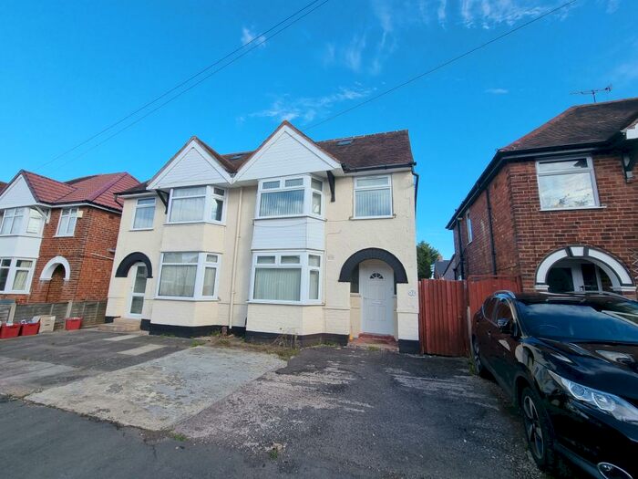 5 Bedroom Semi-Detached House To Rent In Northway, Leamington Spa, CV31