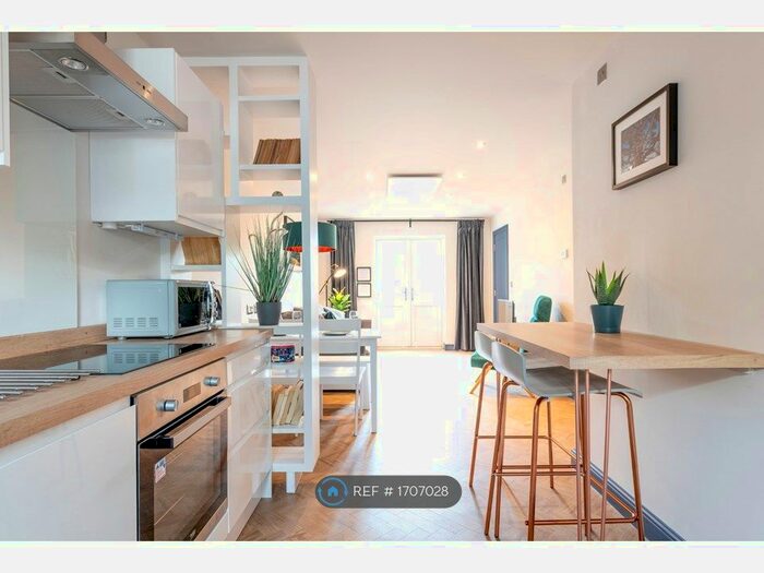 2 Bedroom Flat To Rent In Cedar Apartments, Filton, Bristol, BS34