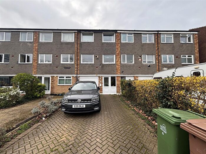 3 Bedroom Property To Rent In The Terrace, Newgate Street, Chingford, E4