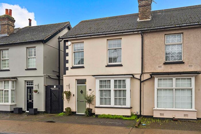 3 Bedroom End Of Terrace House For Sale In Marlborough Road, Romford, RM7