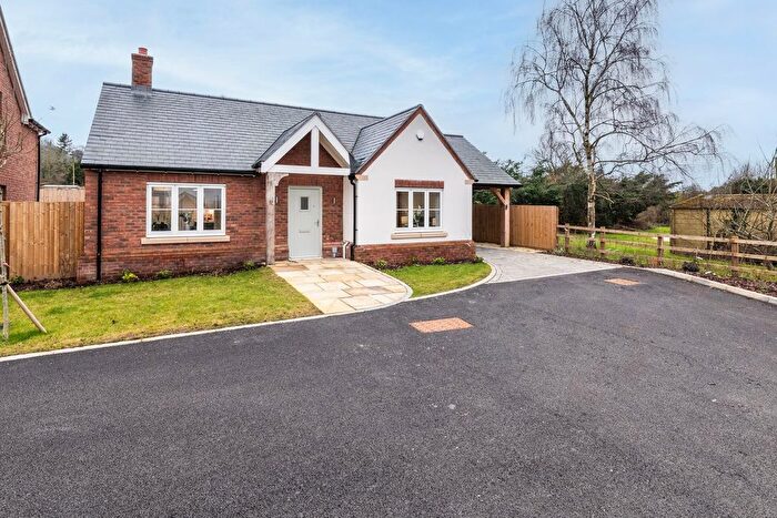 2 Bedroom Bungalow For Sale In Benfield Close, Northend, Southam, CV47