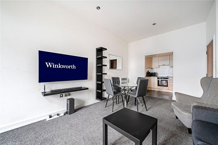 2 Bedroom Flat To Rent In Romford Road, London, E15