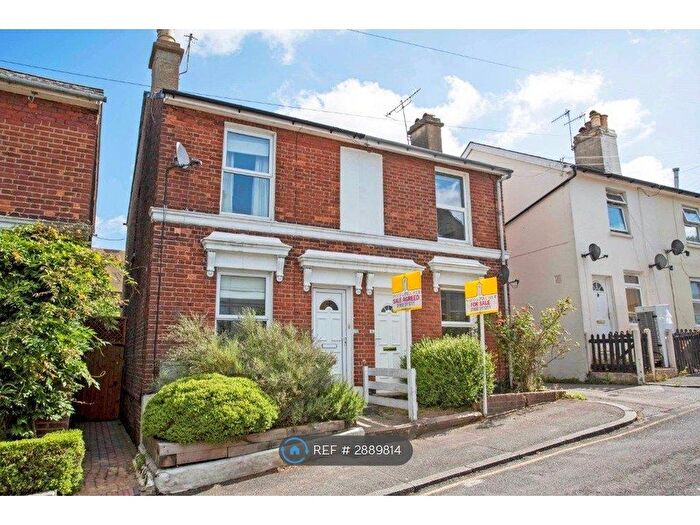 2 Bedroom Semi Detached House To Rent In Commercial Road, Tunbridge Wells, TN1