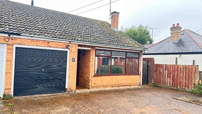 2 Bedroom Semi-Detached Bungalow For Sale In Robingoodfellows Lane, March, Cambridgeshire, PE15