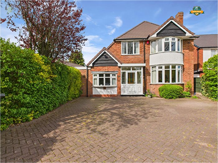 4 Bedroom Detached House For Sale In Rectory Road, Sutton Coldfield, B75