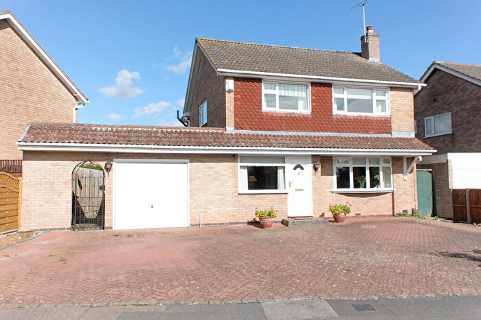 3 Bedroom Detached House For Sale In Byfield Drive, Wigston, LE18