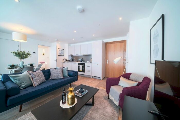 1 Bedroom Flat To Rent In Queen Street, Maidenhead, SL6