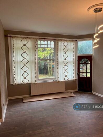 2 Bedroom Flat To Rent In Tetherdown, London, N10