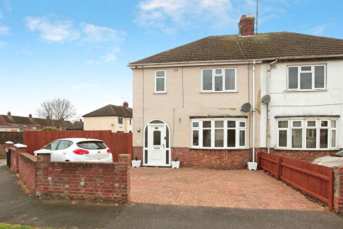 3 Bedroom Semi-Detached House For Sale In St. George Avenue, Peterborough, PE2
