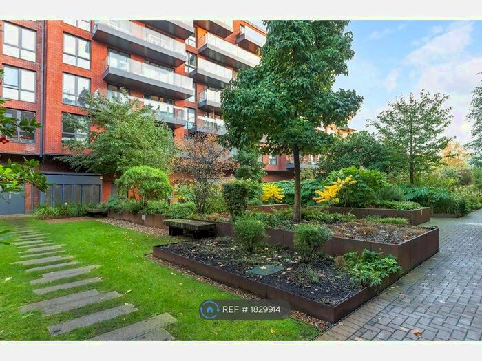1 Bedroom Flat To Rent In Gaumont Place, London, SW2