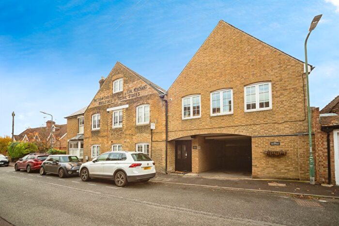 2 Bedroom Flat For Sale In The Street, Bearsted, Maidstone, ME14