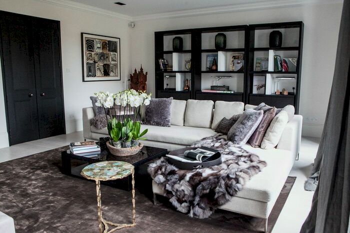 3 Bedroom Flat To Rent In Cadogan Square, London, SW1X