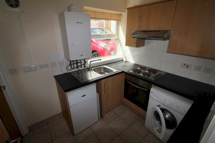 1 Bedroom Flat To Rent In Bedford Road, Houghton Regis, Dunstable, LU5