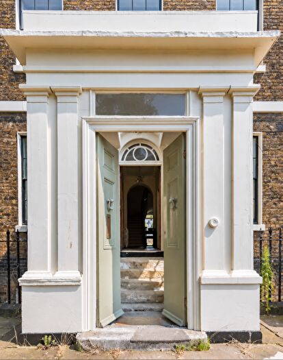 6 Bedroom Terraced House To Rent In Dockyard Terrace, Sheerness, ME12