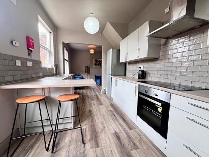 5 Bedroom House To Rent In Edmund Road, Sheffield, S2